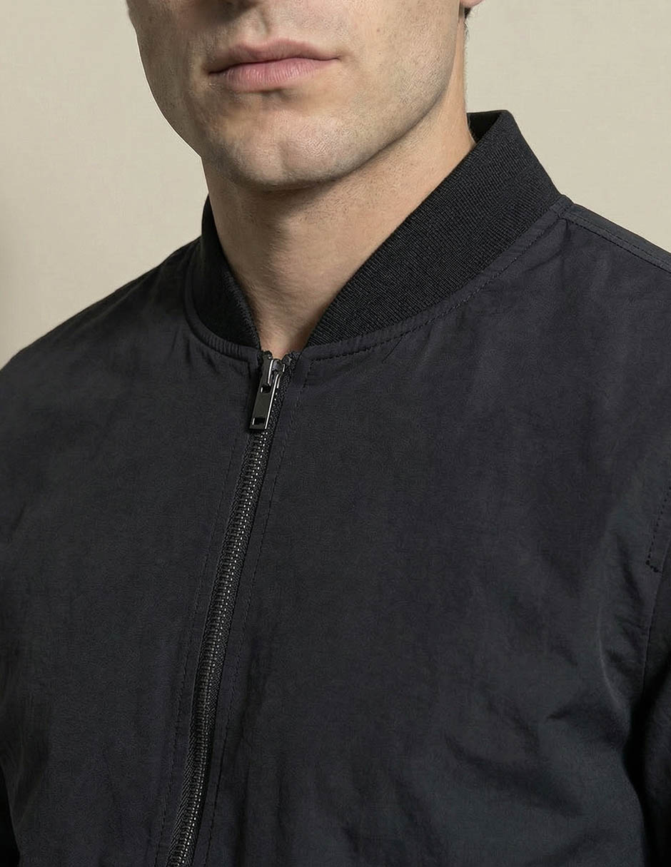 Chamarra bomber con bolsillos para hombre