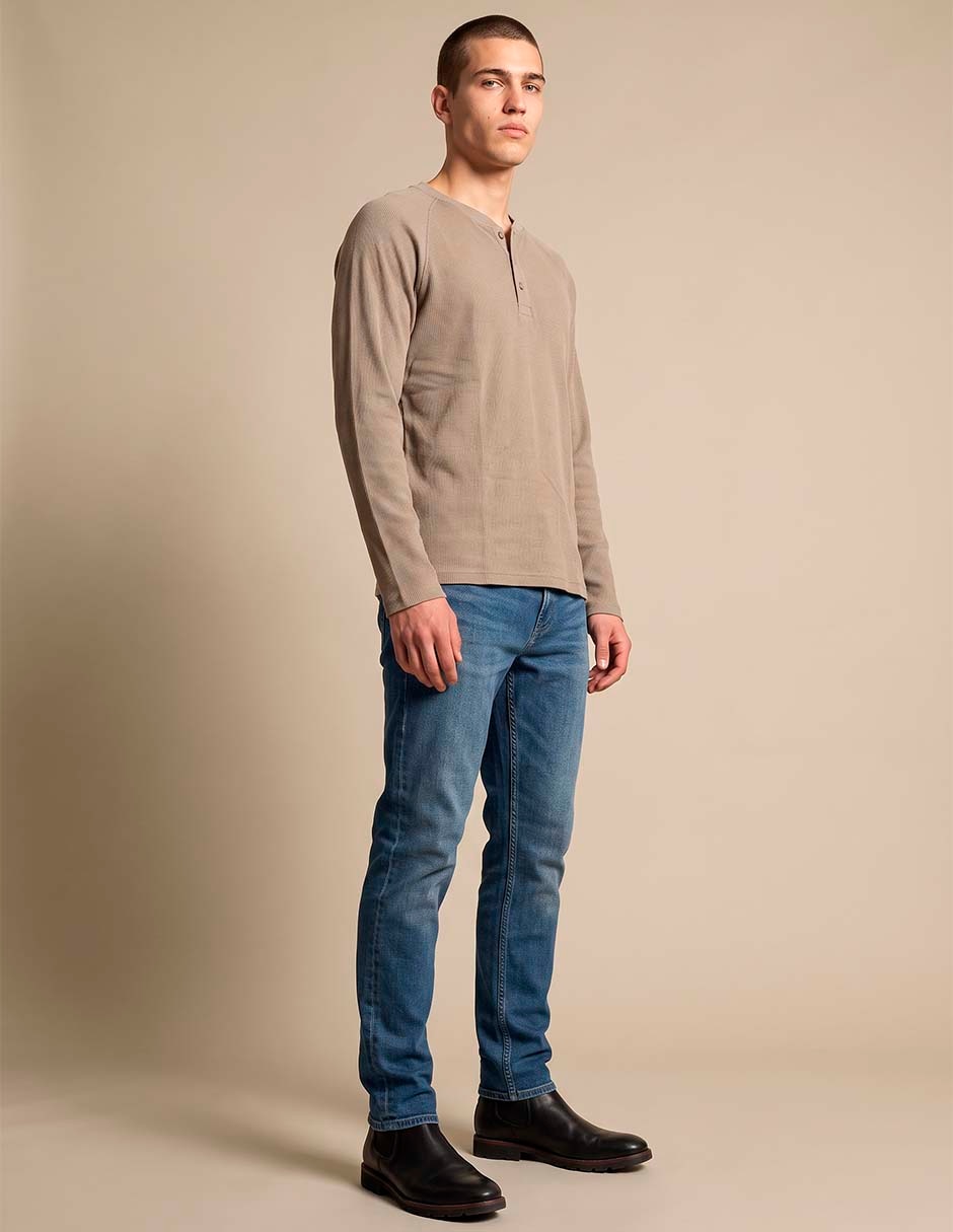 Playera cuello henley para hombre 3